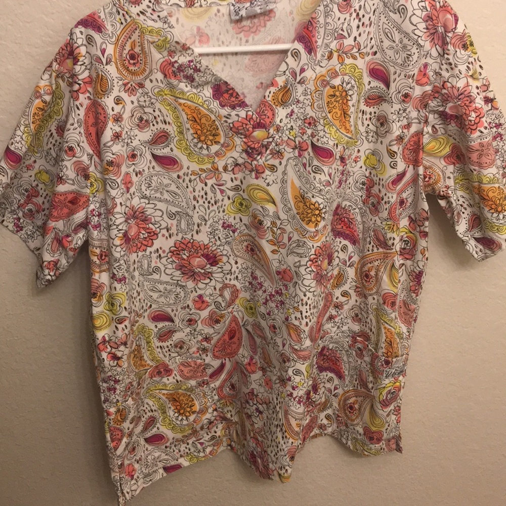 UA scrub top